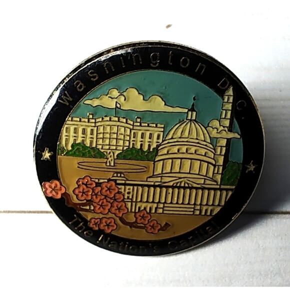 Washington DC Nation's Capitol Monuments Cherry Blossoms Travel Souvenir Pin - Picture 1 of 3